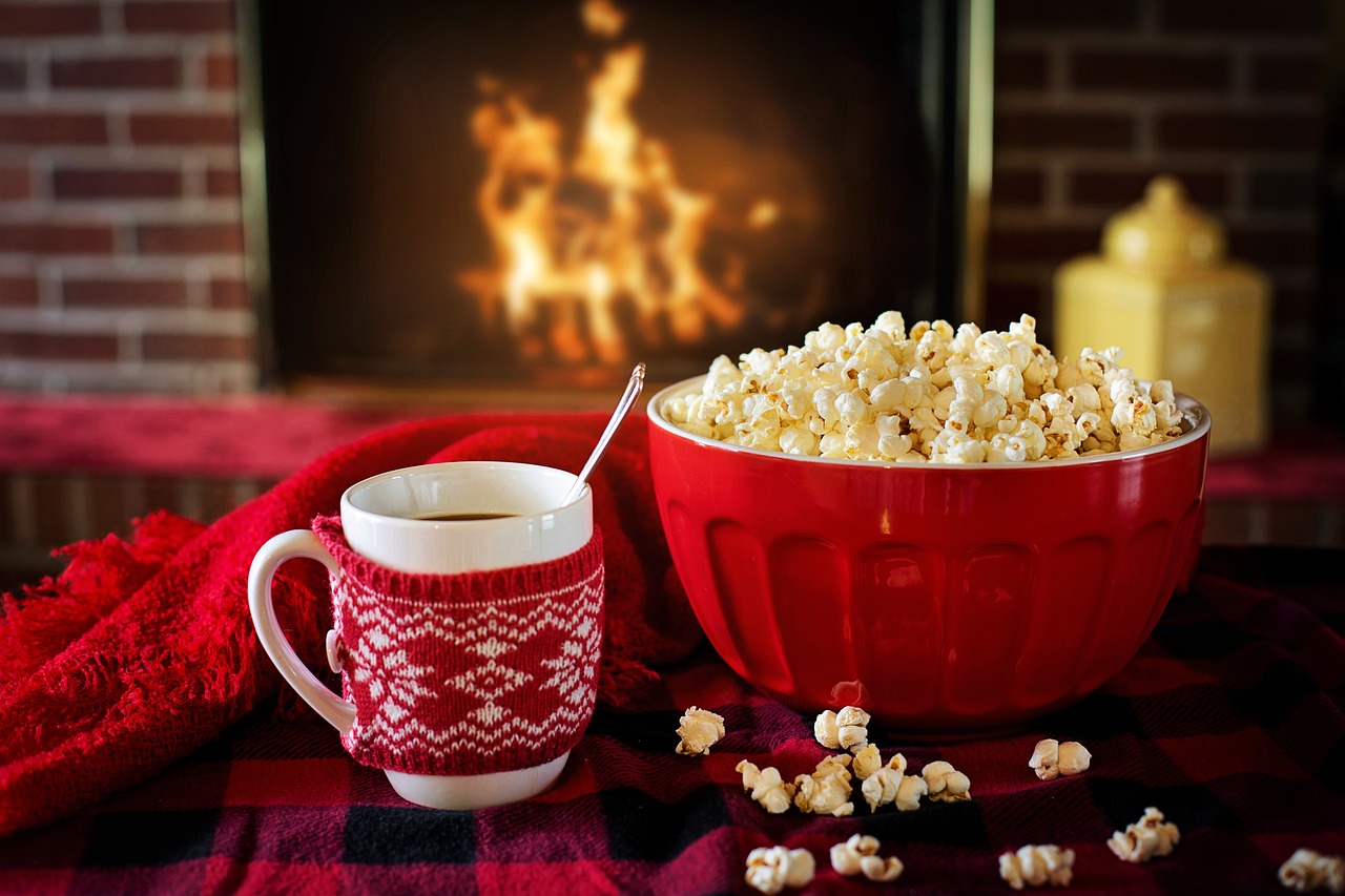 picture of Popcorn and hot chocolate for an artcle on 10 New Christmas Rituals for Survivors of Narcissistic Abuse